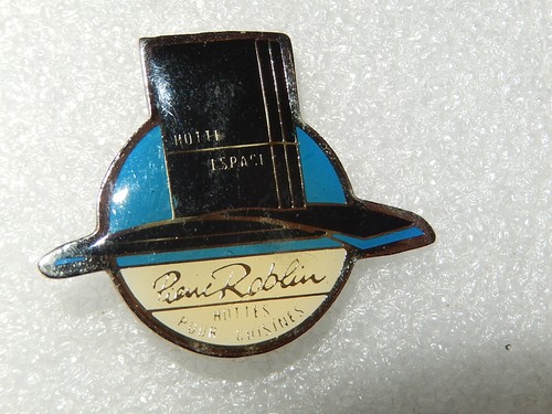 Pin hotte rene roblin - -,